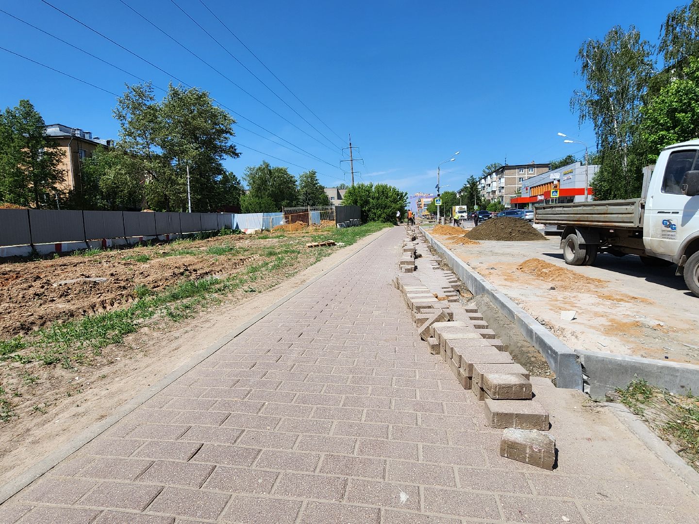 чехов, улица мира,  ремонт дороги, строительство тротуара, дорожные работы, парковки,  автостоянка, детская поликлиника, чеховская больница, госпрограмма московской области, благоустройство,