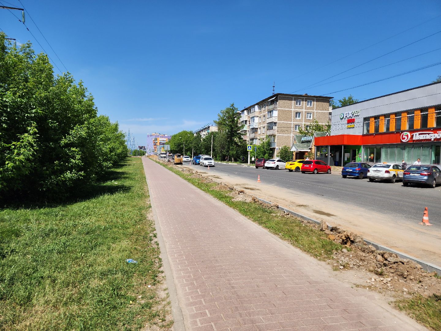 чехов, улица мира,  ремонт дороги, строительство тротуара, дорожные работы, парковки,  автостоянка, детская поликлиника, чеховская больница, госпрограмма московской области, благоустройство,