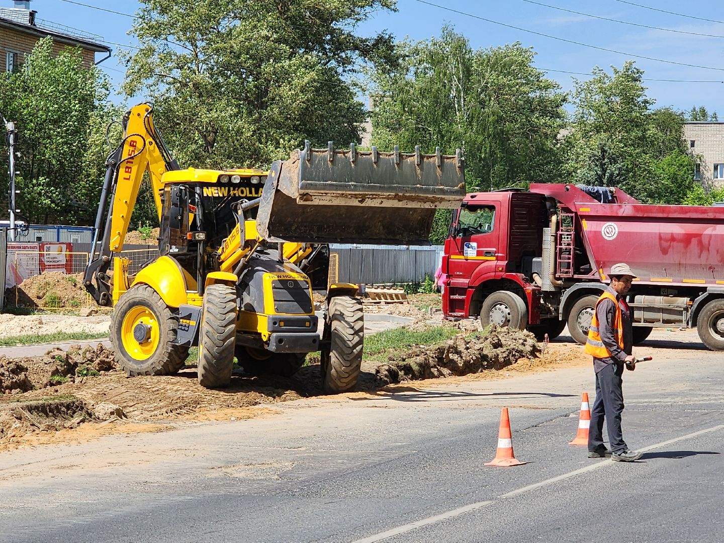 чехов, улица мира,  ремонт дороги, строительство тротуара, дорожные работы, парковки,  автостоянка, детская поликлиника, чеховская больница, госпрограмма московской области, благоустройство,