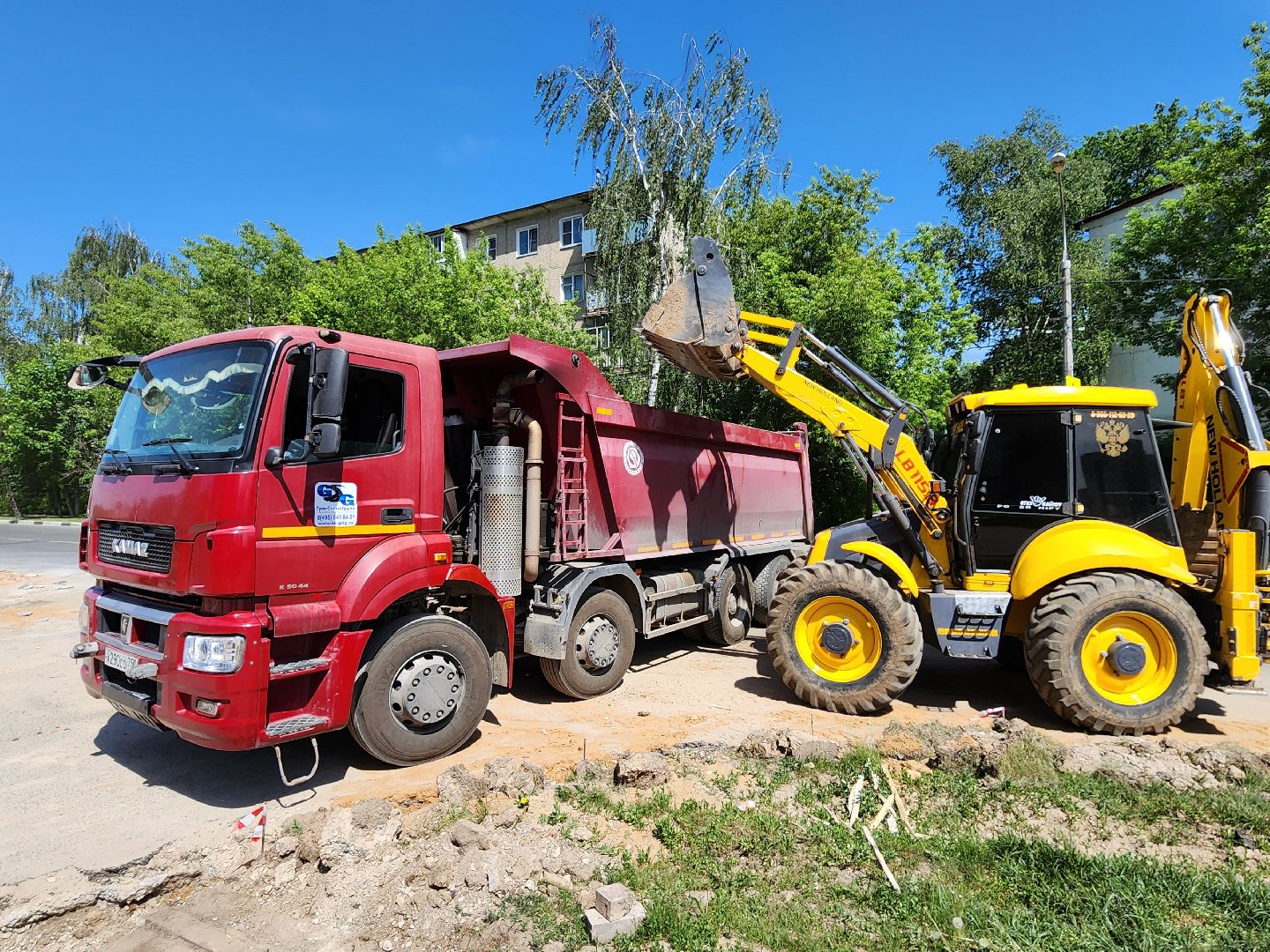 чехов, улица мира,  ремонт дороги, строительство тротуара, дорожные работы, парковки,  автостоянка, детская поликлиника, чеховская больница, госпрограмма московской области, благоустройство,