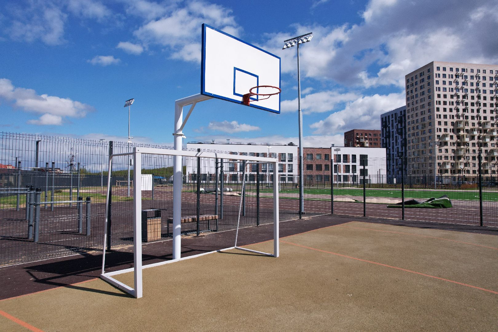 видео с коптера, школа в жк горки парк, школа в ленинском,