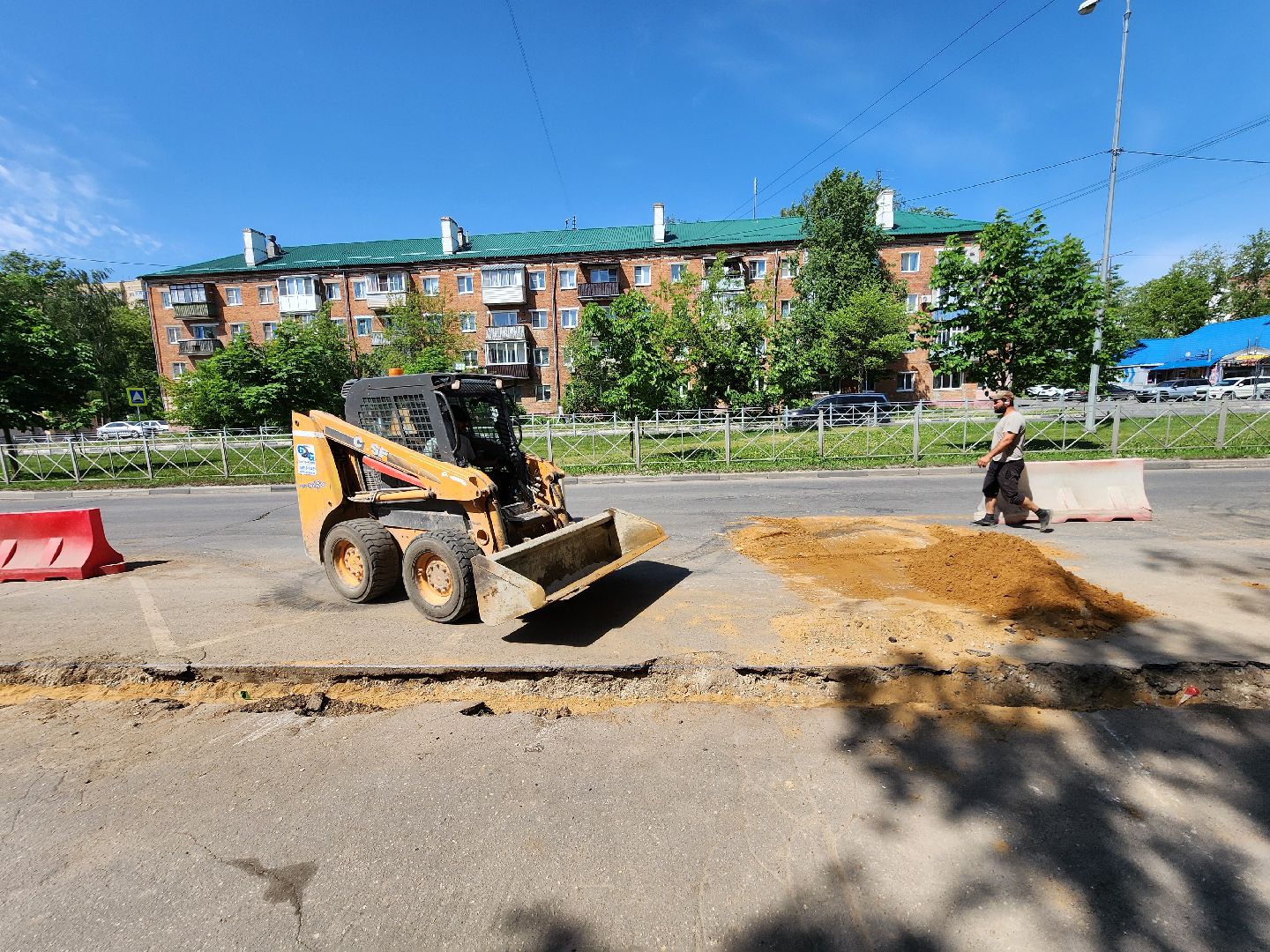 чехов, улица молодежная, ремонт дороги, дорожный ремонт, укладка бордюра, замена покрытия, благоустройство, госпрограмма московской области, развитие дорожного комплекса,
