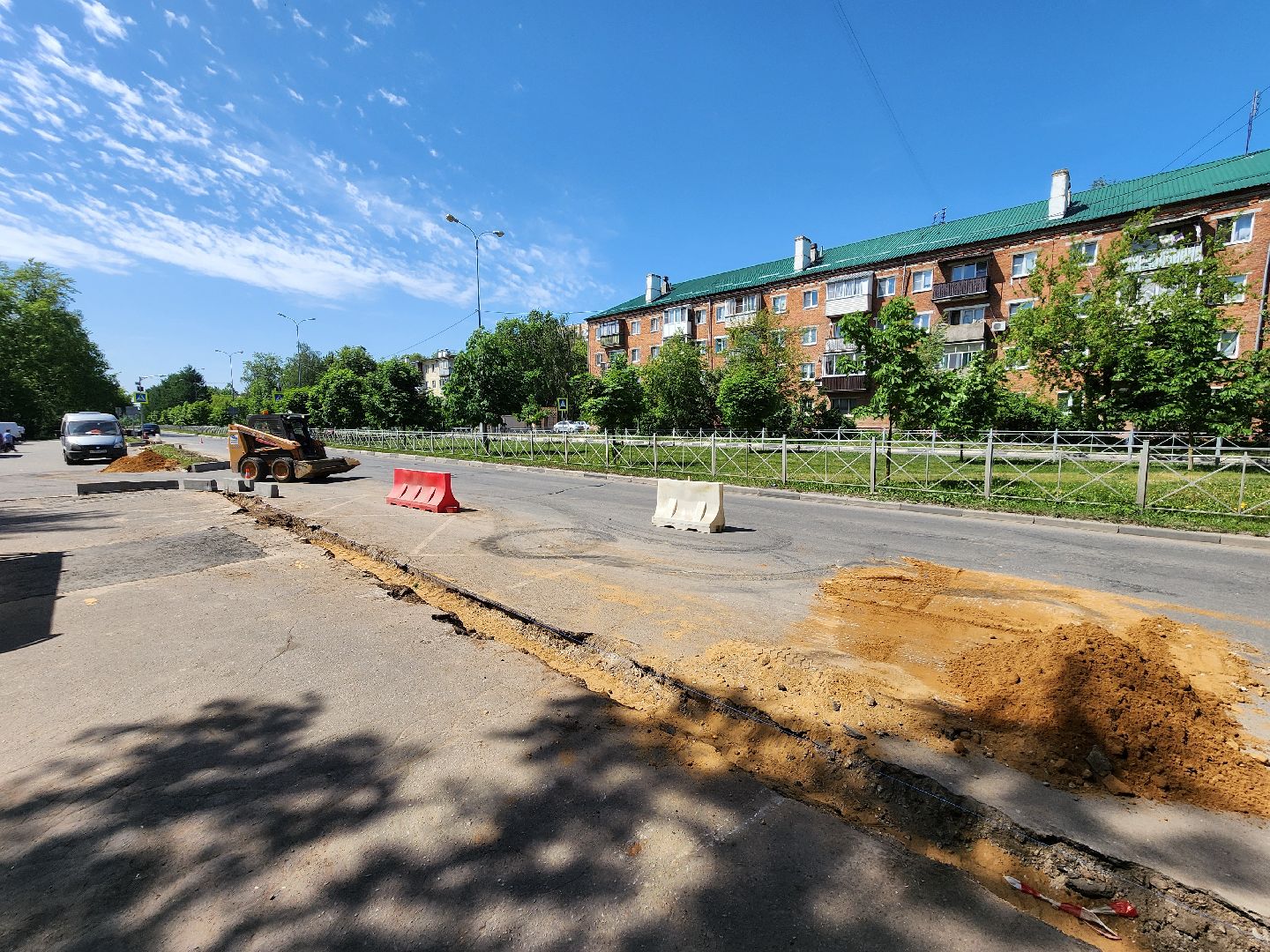 чехов, улица молодежная, ремонт дороги, дорожный ремонт, укладка бордюра, замена покрытия, благоустройство, госпрограмма московской области, развитие дорожного комплекса,