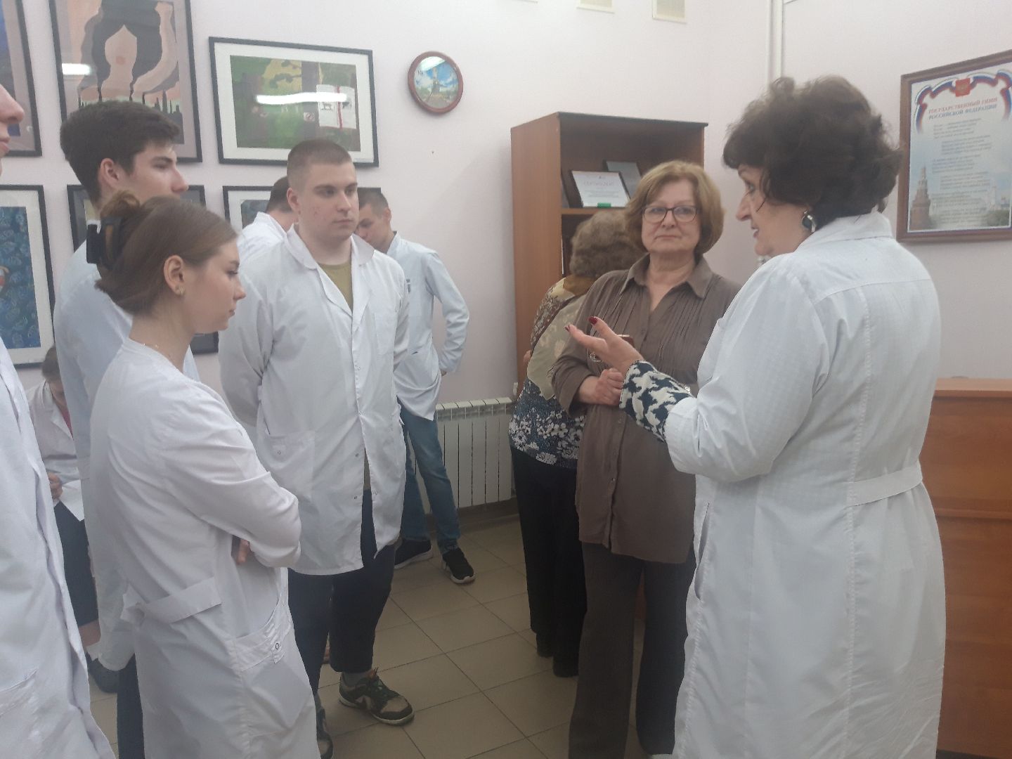 помощь людям, пенсионеры,