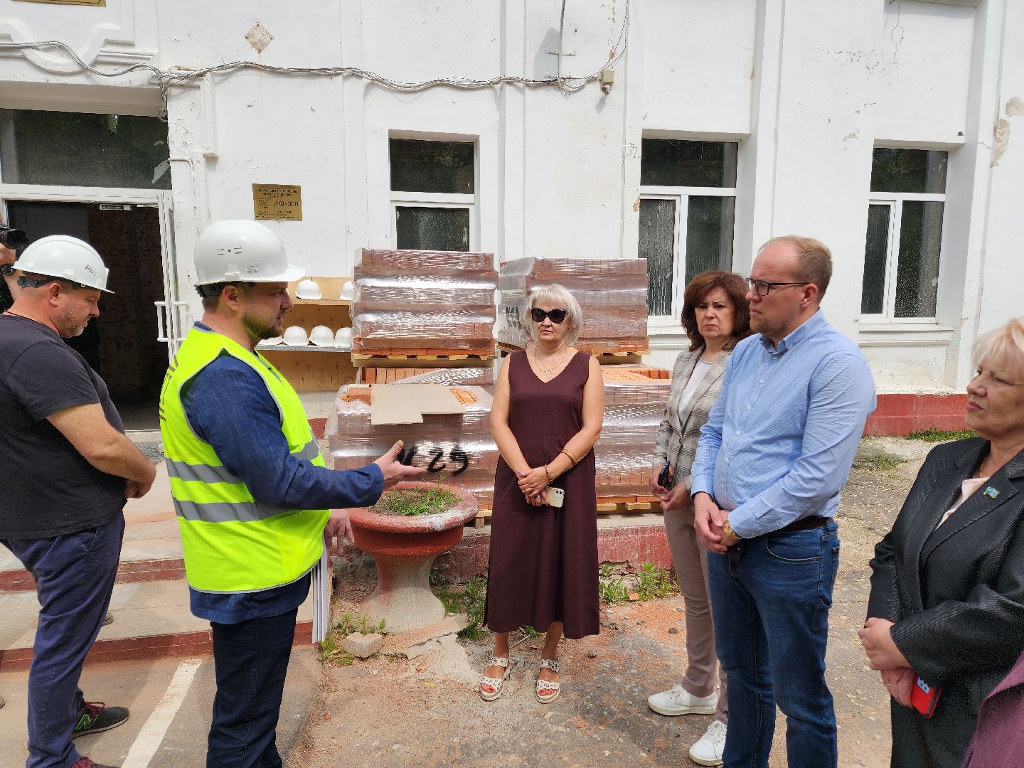 чехов, центр детского творчества, капитальный ремонт, реконструкция, обустройство полов, стяжка полов, демонтажные работы, прокладка инженерных сетей, капремонт, обновление, фасадные работы, замена кровли, окна и двери, госпрограмма московской области,