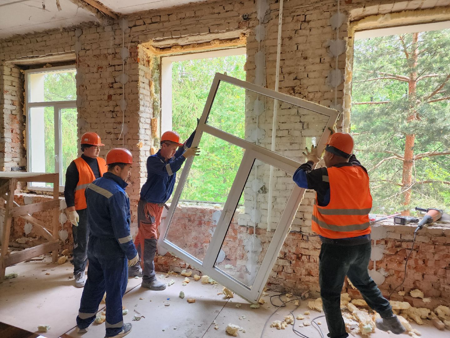 чехов, центр детского творчества, капитальный ремонт, реконструкция, обустройство полов, стяжка полов, демонтажные работы, прокладка инженерных сетей, капремонт, обновление, фасадные работы, замена кровли, окна и двери, госпрограмма московской области,