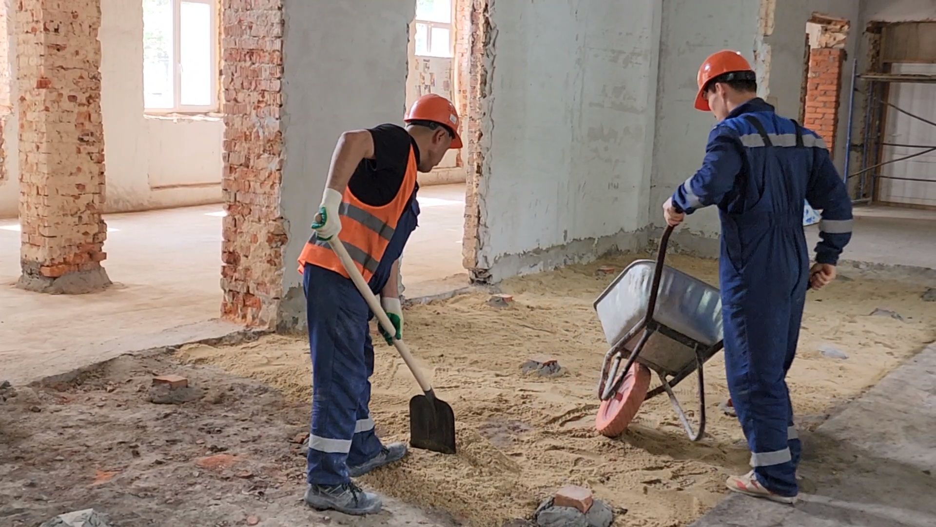 чехов, центр детского творчества, капитальный ремонт, реконструкция, обустройство полов, стяжка полов, демонтажные работы, прокладка инженерных сетей, капремонт, обновление, фасадные работы, замена кровли, окна и двери, госпрограмма московской области,