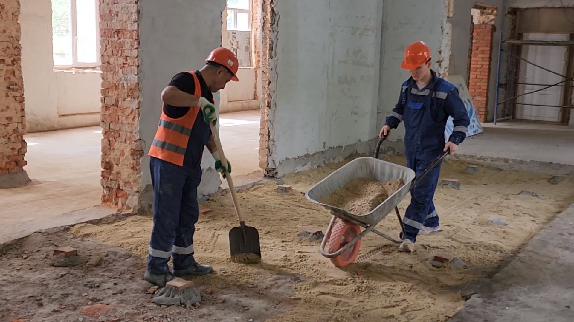 чехов, центр детского творчества, капитальный ремонт, реконструкция, обустройство полов, стяжка полов, демонтажные работы, прокладка инженерных сетей, капремонт, обновление, фасадные работы, замена кровли, окна и двери, госпрограмма московской области,