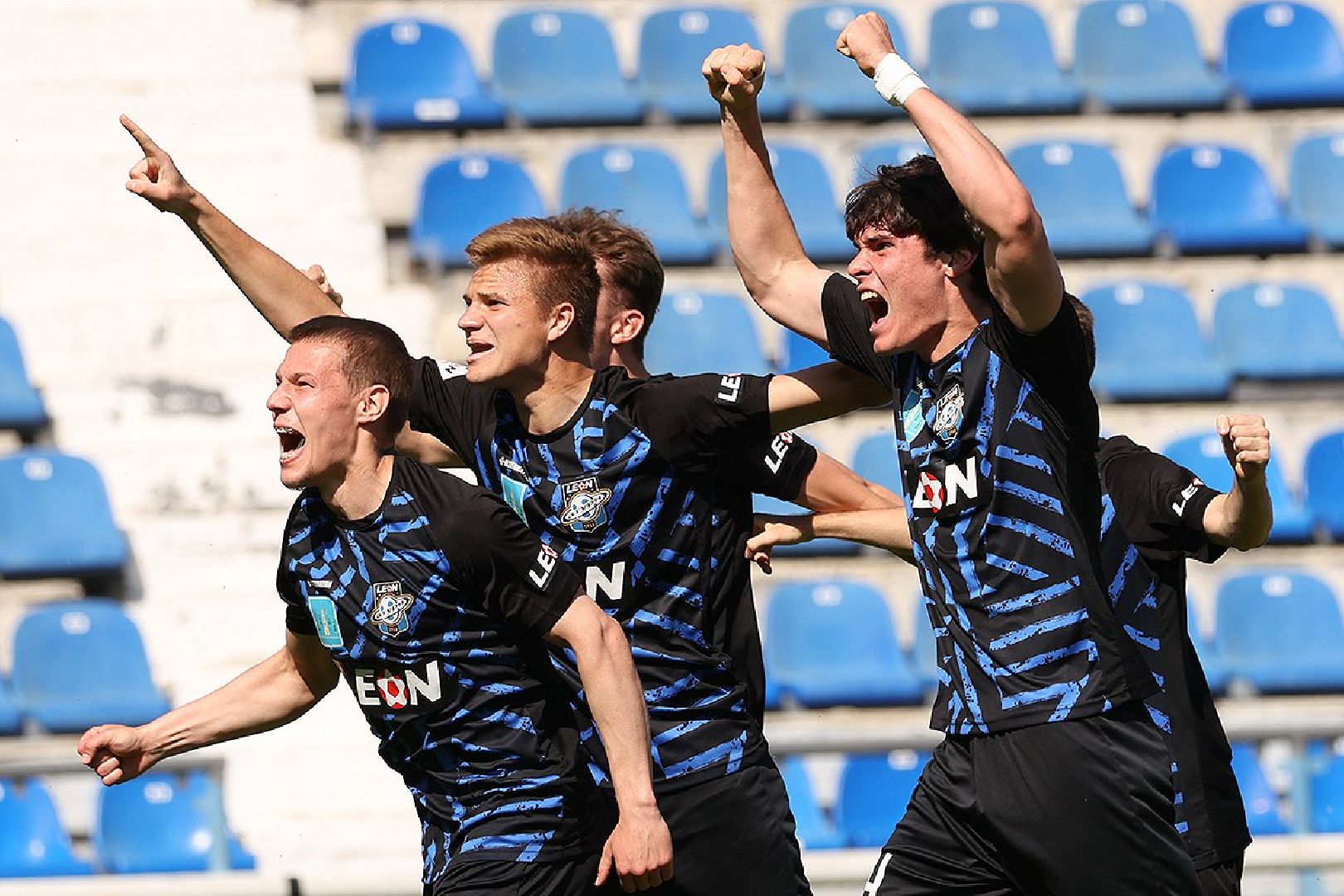 раменское, сатурн, сатурн в кратово, леон сатурн, футбол,