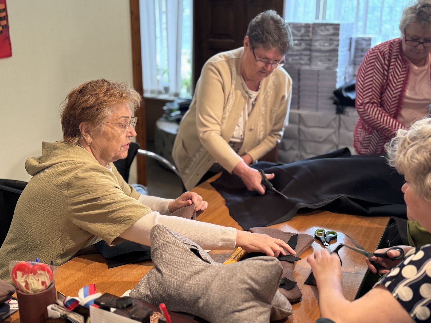 фонд защита, балашиха, активное долголетие балашиха, подушки косточки для сво, помощь сво,