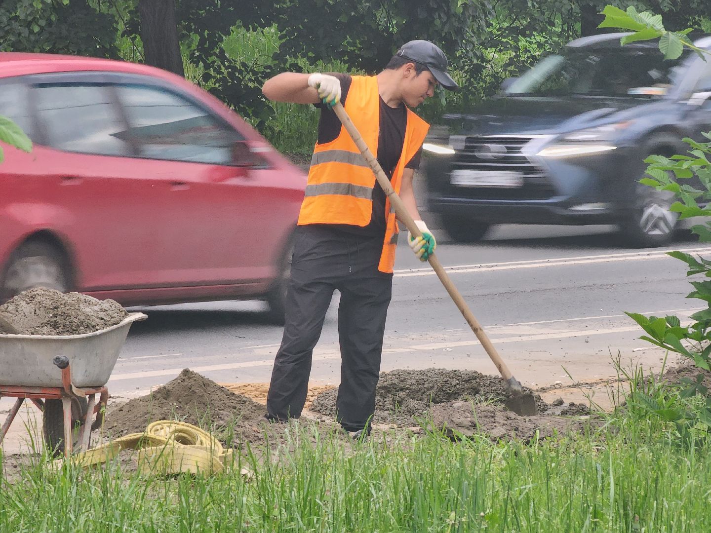 долгопрудный, проспект пацаева, ремонт дороги, бордюр, бордюрный камень, экскаваторы,