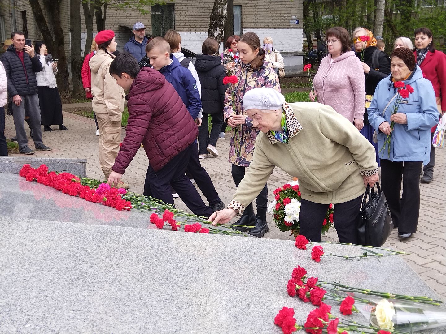 Мытищи, ВОВ, ветераны, возложение цветов, памятная стела