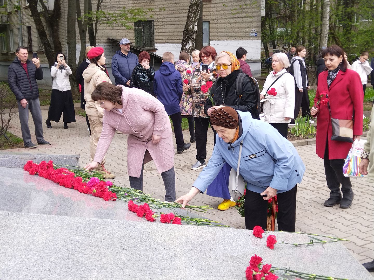 Мытищи, ВОВ, ветераны, возложение цветов, памятная стела