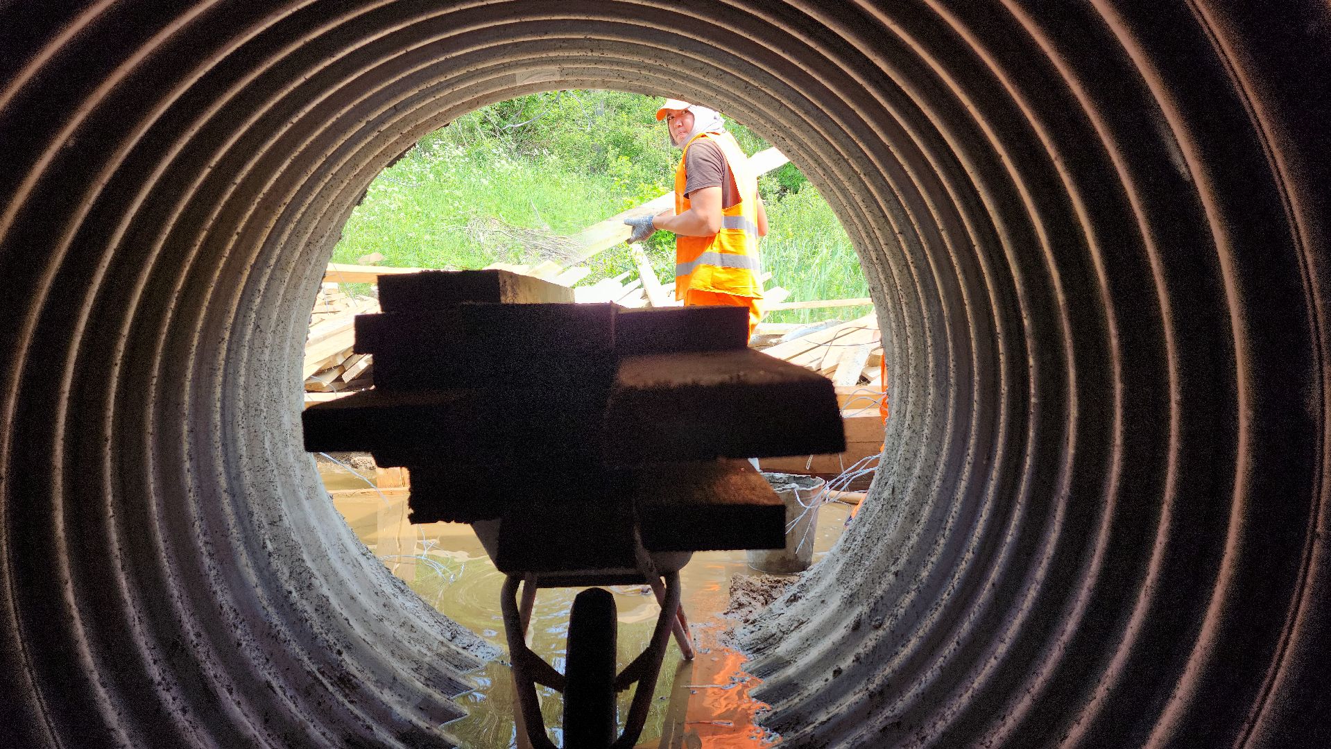 волоколамск, м9 балтия,ремонт водопропуска,