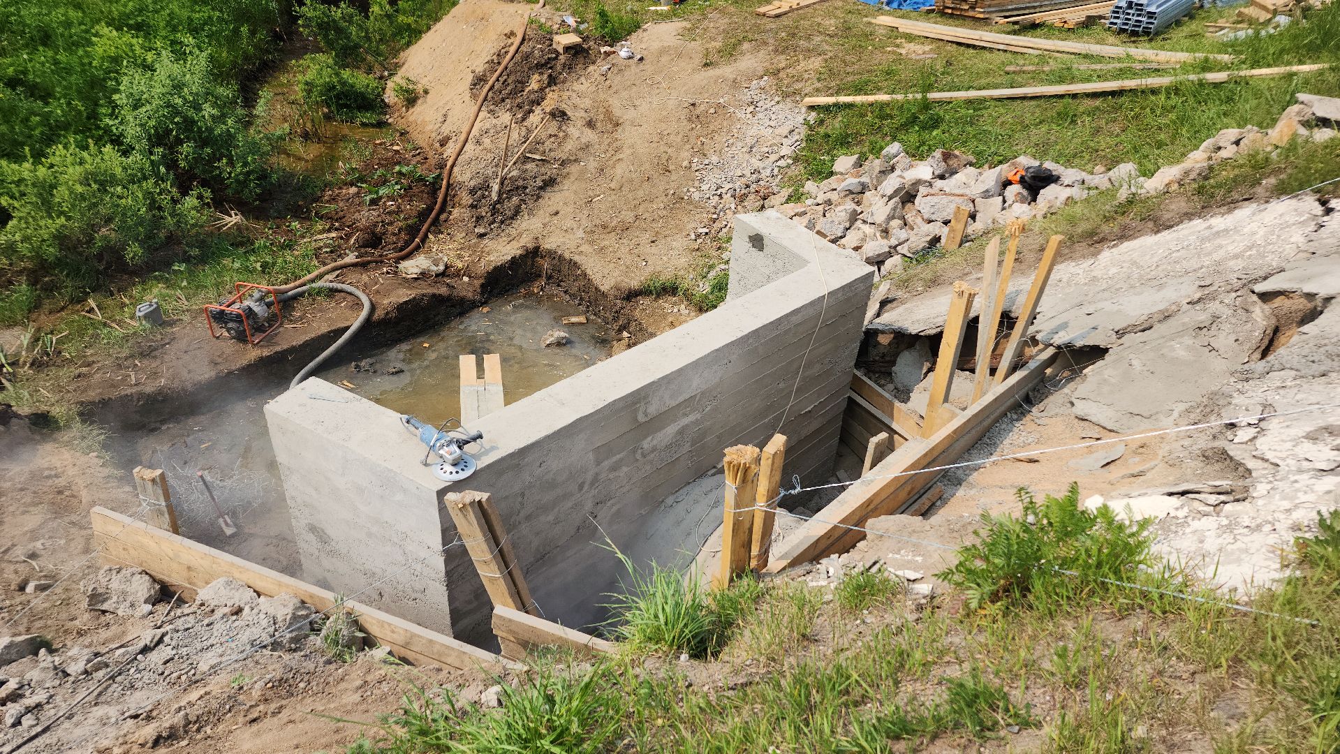 волоколамск, м9 балтия,ремонт водопропуска,