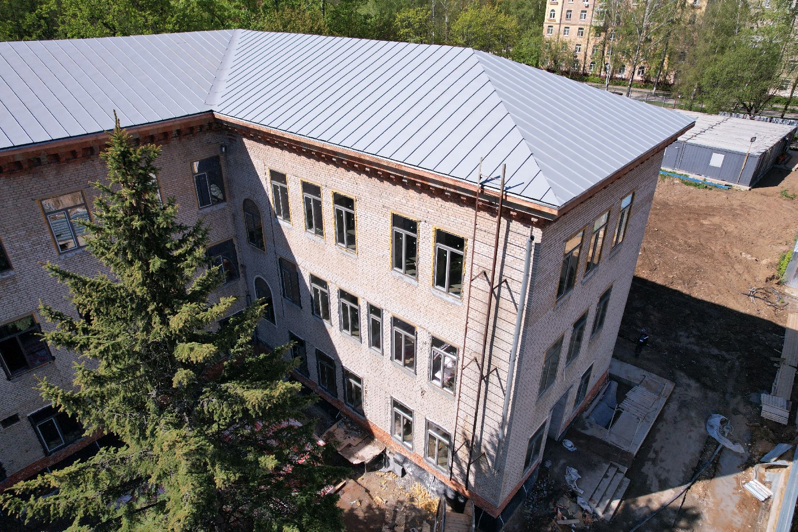 Поликлиника 1 в Королеве , видео с коптера, капремонт поликлиники королев,