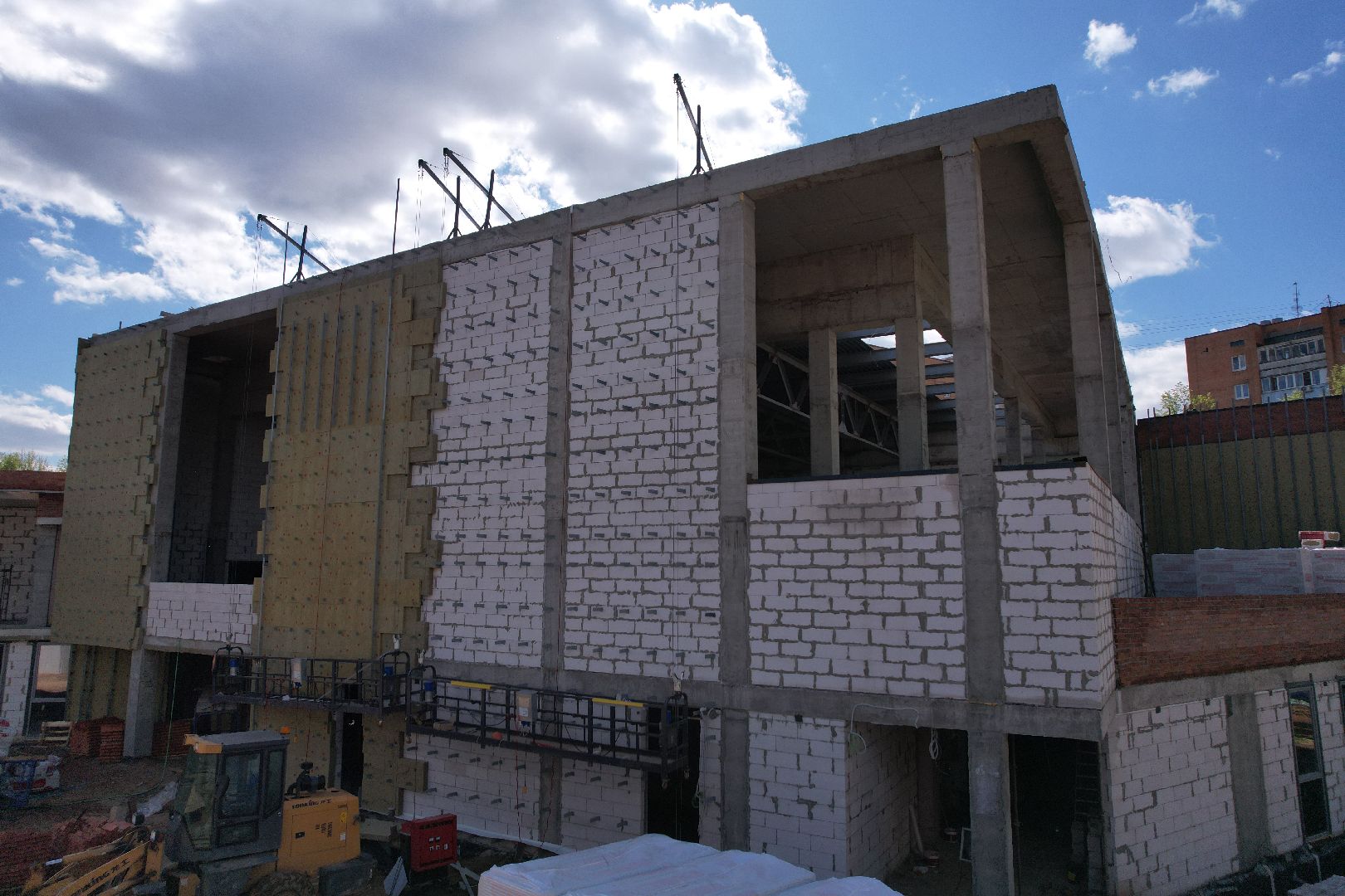 видео с коптера, пристройка к школе 1 в Королеве,