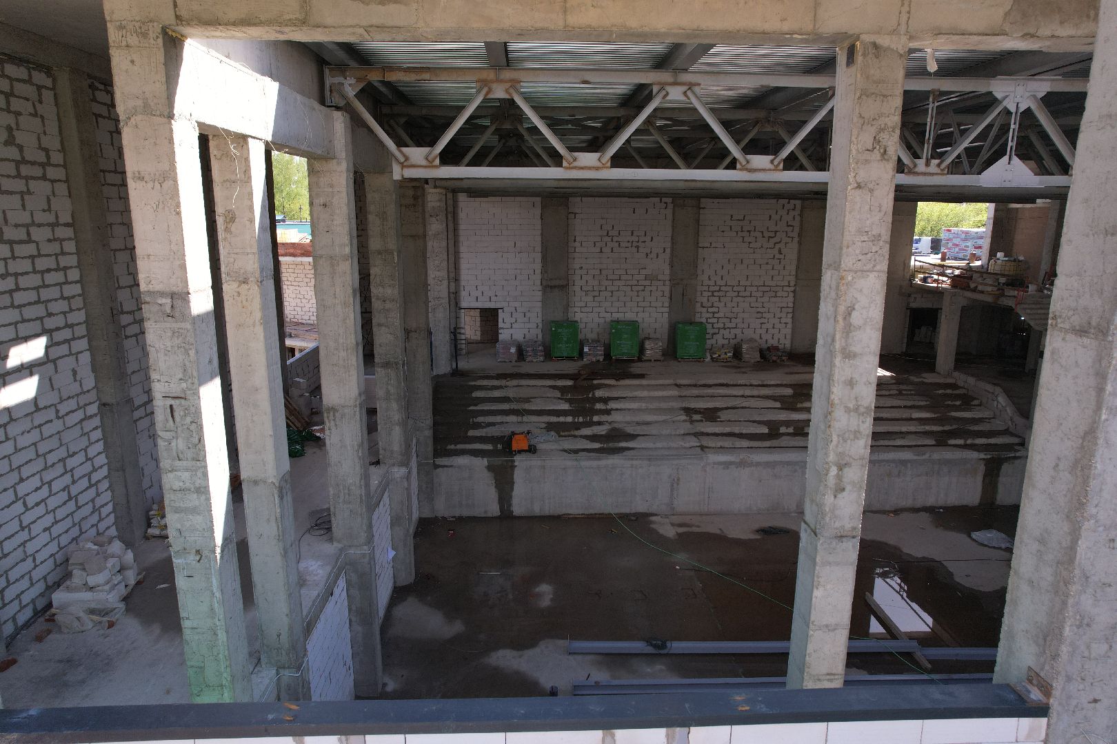 видео с коптера, пристройка к школе 1 в Королеве,