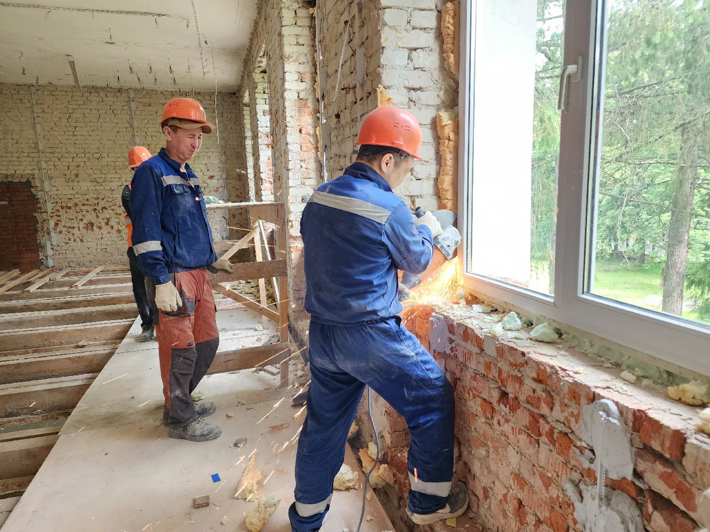 чехов, центр детского творчества, капитальный ремонт, реконструкция, капремонт, обновление,  демонтаж старых окон, замена оконных блоков, стеклопакеты,прокладка инженерных сетей, внутренняя отделка помещений, фасадные и кровельные работы,госпрограмма московской области,