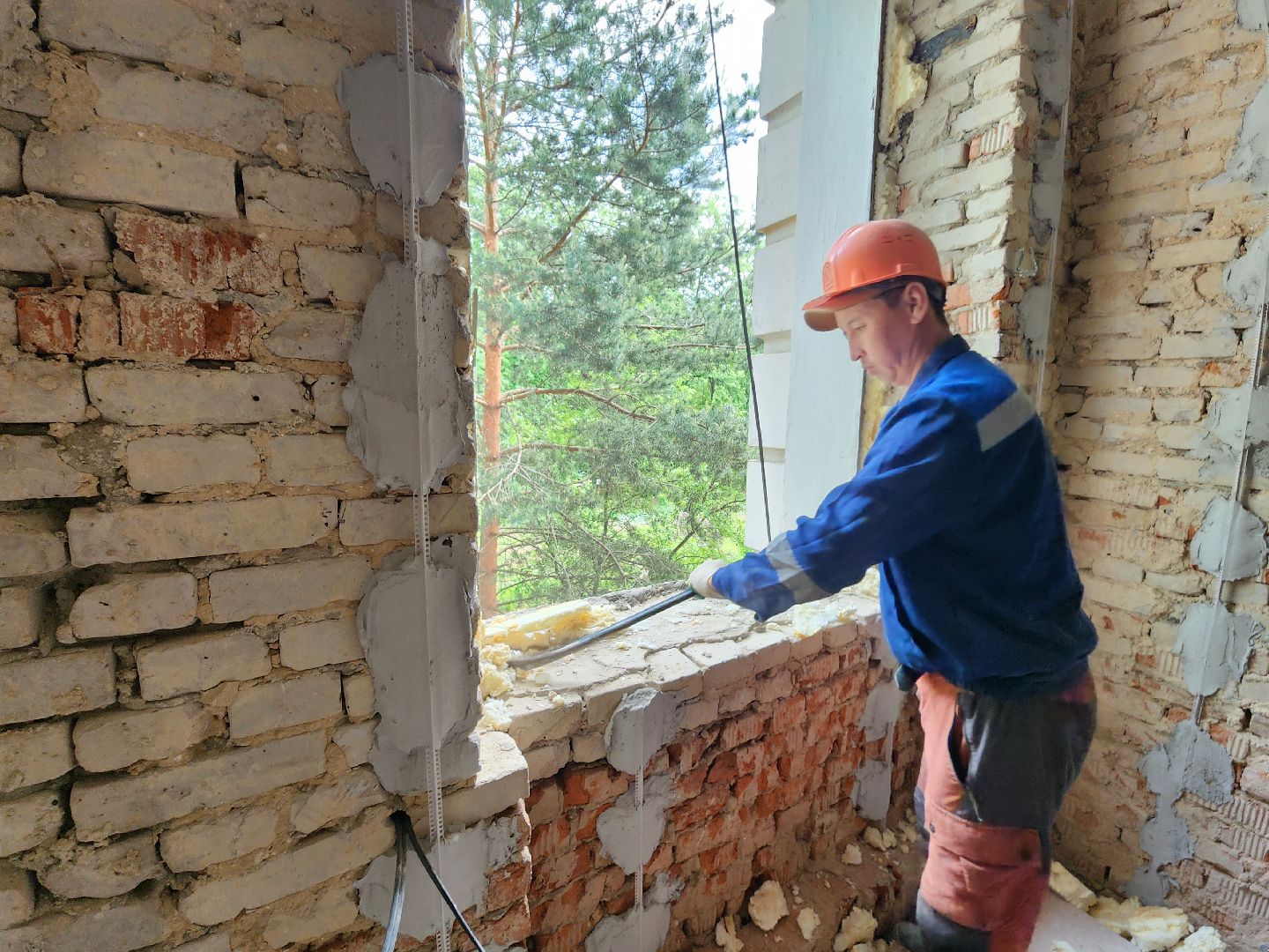 чехов, центр детского творчества, капитальный ремонт, реконструкция, капремонт, обновление,  демонтаж старых окон, замена оконных блоков, стеклопакеты,прокладка инженерных сетей, внутренняя отделка помещений, фасадные и кровельные работы,госпрограмма московской области,