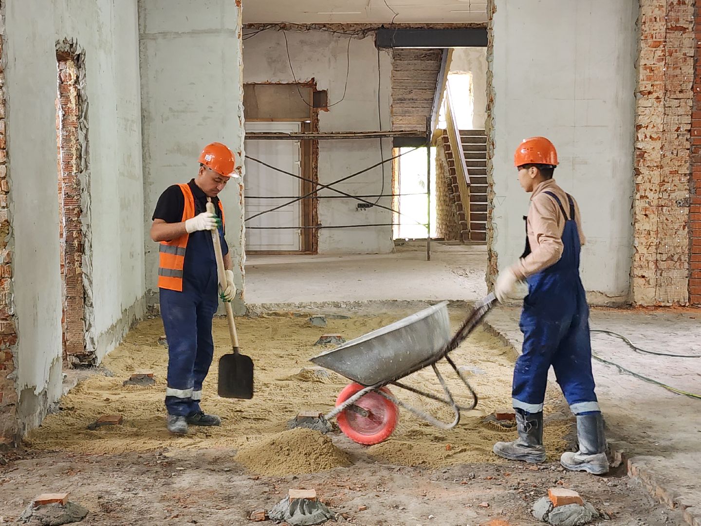 чехов, центр детского творчества, капитальный ремонт, реконструкция, капремонт, обновление,  демонтаж старых окон, замена оконных блоков, стеклопакеты,прокладка инженерных сетей, внутренняя отделка помещений, фасадные и кровельные работы,госпрограмма московской области,