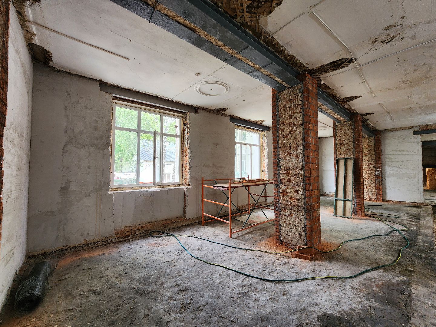 чехов, центр детского творчества, капитальный ремонт, реконструкция, капремонт, обновление,  демонтаж старых окон, замена оконных блоков, стеклопакеты,прокладка инженерных сетей, внутренняя отделка помещений, фасадные и кровельные работы,госпрограмма московской области,