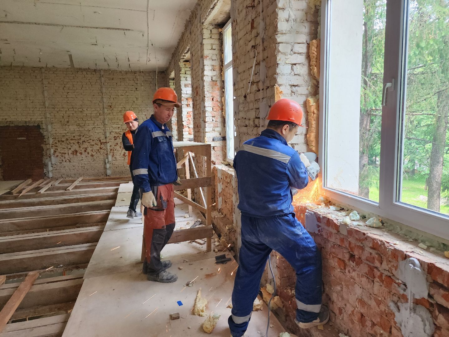 чехов, центр детского творчества, капитальный ремонт, реконструкция, капремонт, обновление,  демонтаж старых окон, замена оконных блоков, стеклопакеты,прокладка инженерных сетей, внутренняя отделка помещений, фасадные и кровельные работы,госпрограмма московской области,