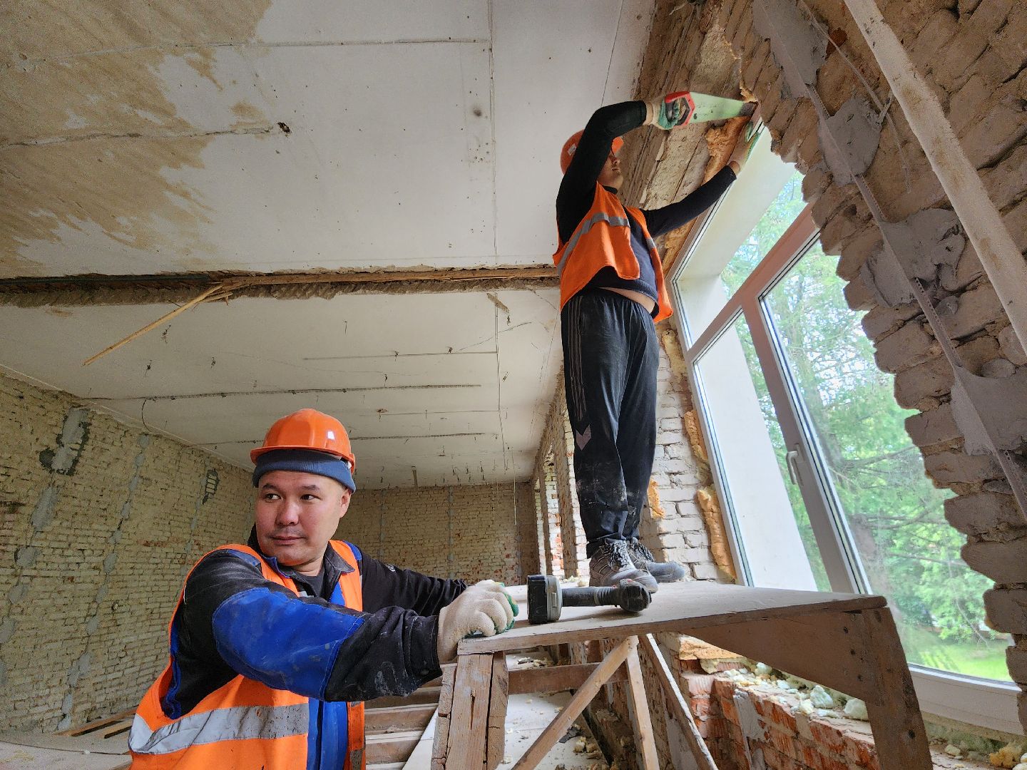 чехов, центр детского творчества, капитальный ремонт, реконструкция, капремонт, обновление,  демонтаж старых окон, замена оконных блоков, стеклопакеты,прокладка инженерных сетей, внутренняя отделка помещений, фасадные и кровельные работы,госпрограмма московской области,