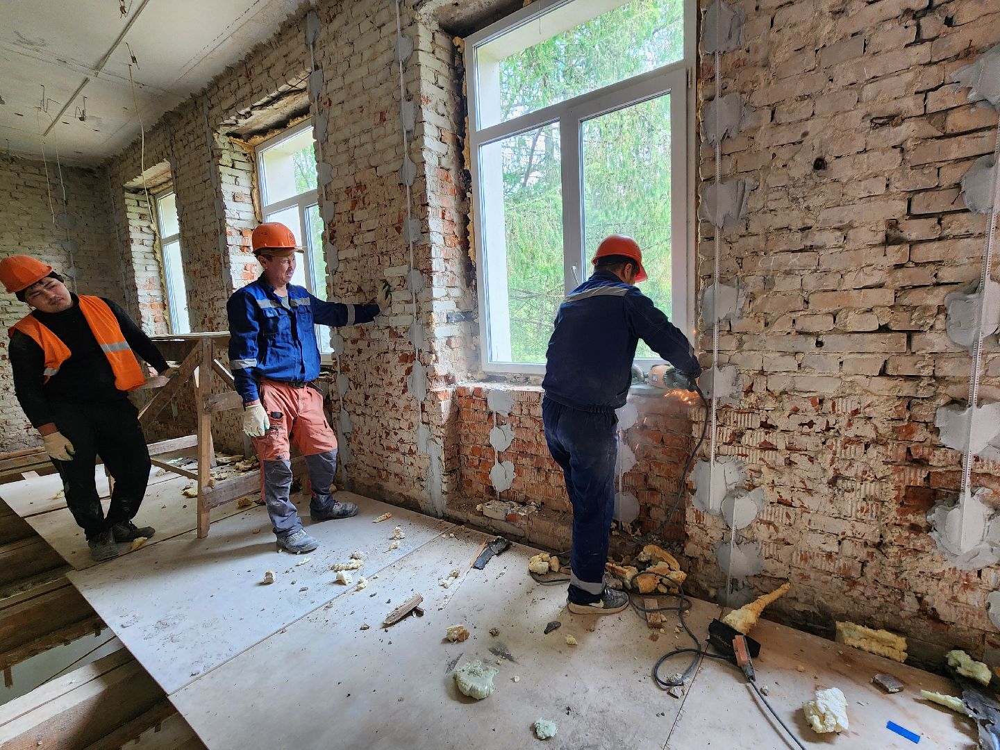 чехов, центр детского творчества, капитальный ремонт, реконструкция, капремонт, обновление,  демонтаж старых окон, замена оконных блоков, стеклопакеты,прокладка инженерных сетей, внутренняя отделка помещений, фасадные и кровельные работы,госпрограмма московской области,