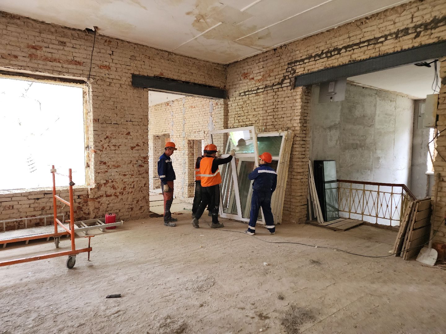 чехов, центр детского творчества, капитальный ремонт, реконструкция, капремонт, обновление,  демонтаж старых окон, замена оконных блоков, стеклопакеты,прокладка инженерных сетей, внутренняя отделка помещений, фасадные и кровельные работы,госпрограмма московской области,