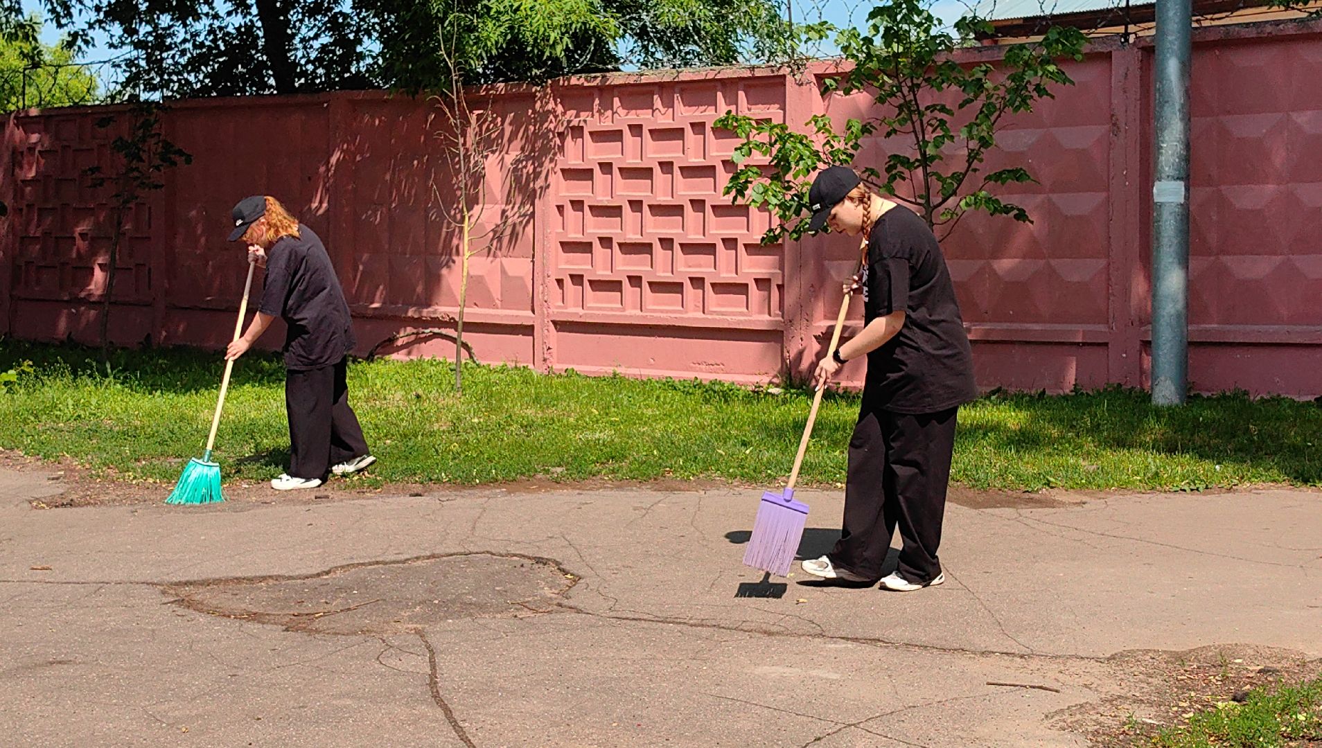 трудовое лето, подростки, школьники, инвентарь, благоустройство,
