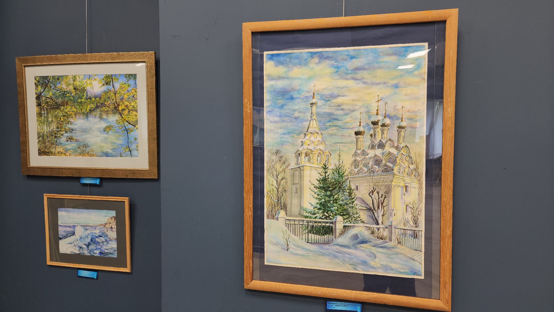 библиотека, день россии, художественная выставка, жостово, городецкая роспись, живопись, графика, картины маслом, художница,образ россии моей,вертикалки,