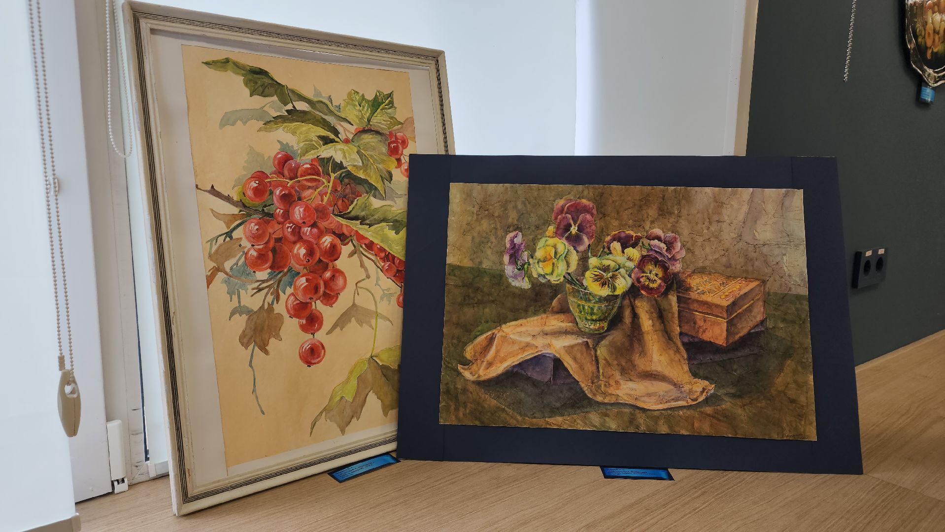 библиотека, день россии, художественная выставка, жостово, городецкая роспись, живопись, графика, картины маслом, художница,образ россии моей,вертикалки,