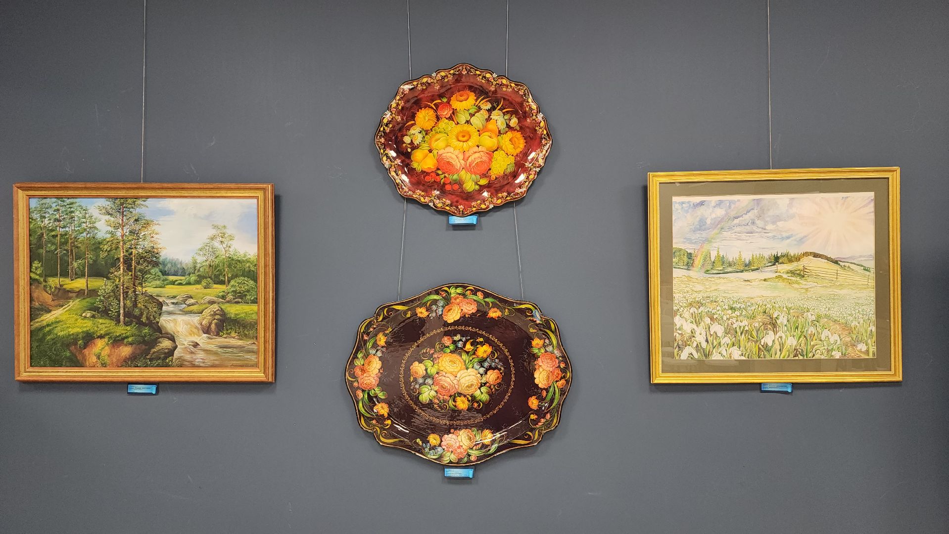 библиотека, день россии, художественная выставка, жостово, городецкая роспись, живопись, графика, картины маслом, художница,образ россии моей,вертикалки,