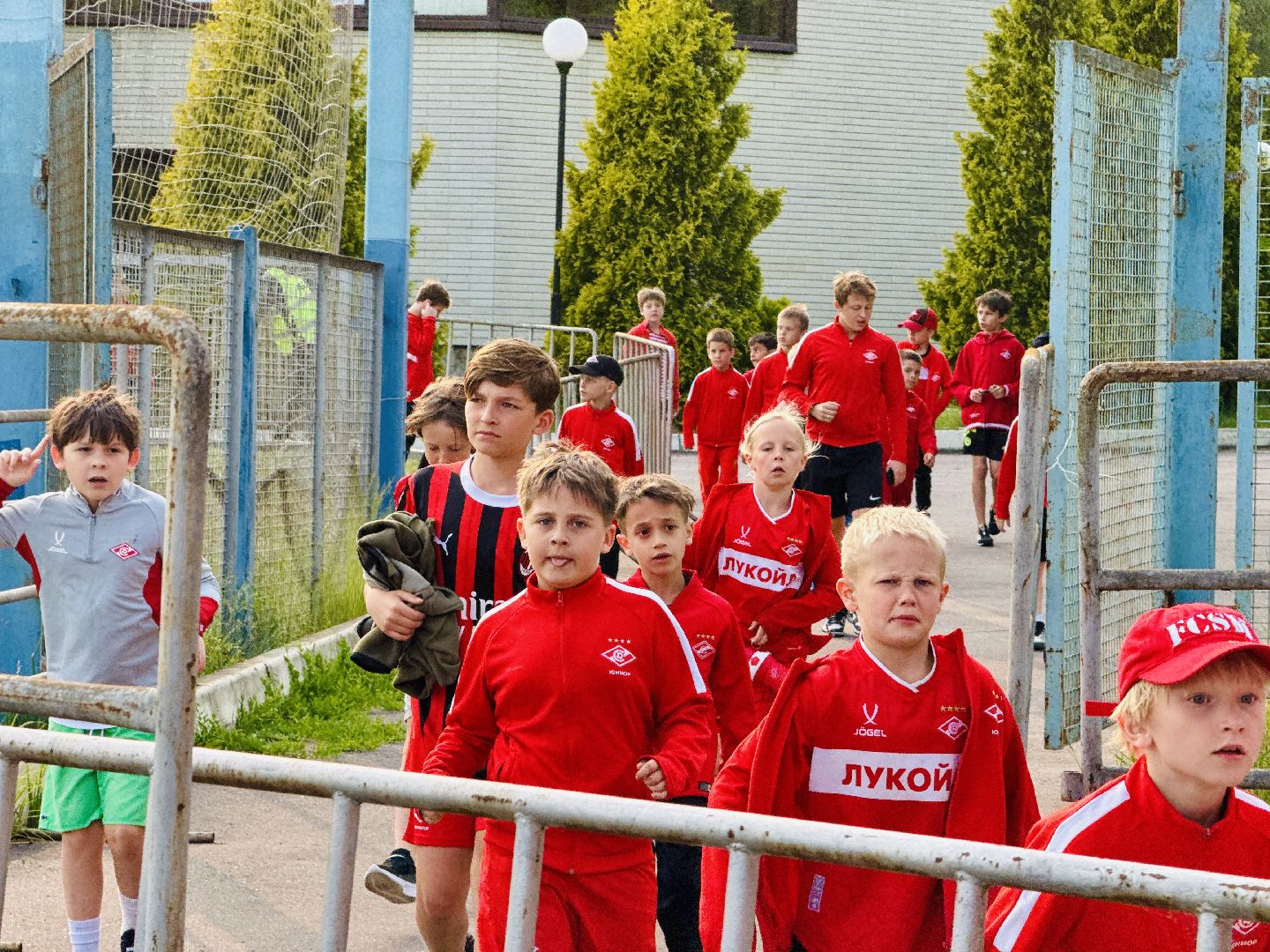 леон сатурн, сатурн в кратово, футбол, сборная омана по футболу, раменское,