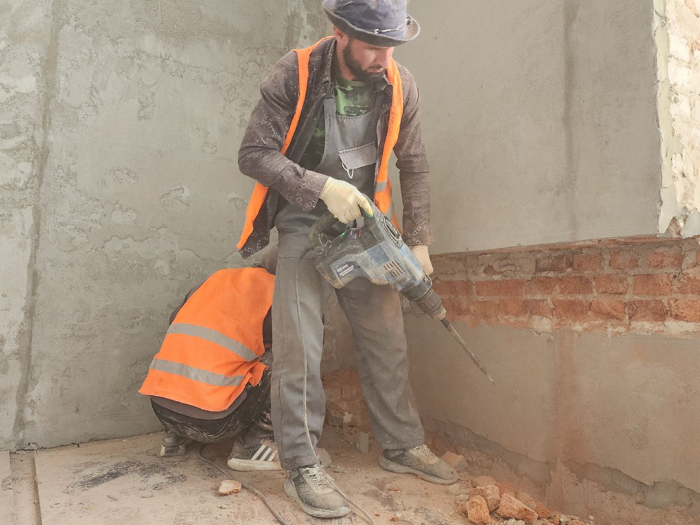 серпухов, подмосковье, заливка полов, капремонт дворца культуры,