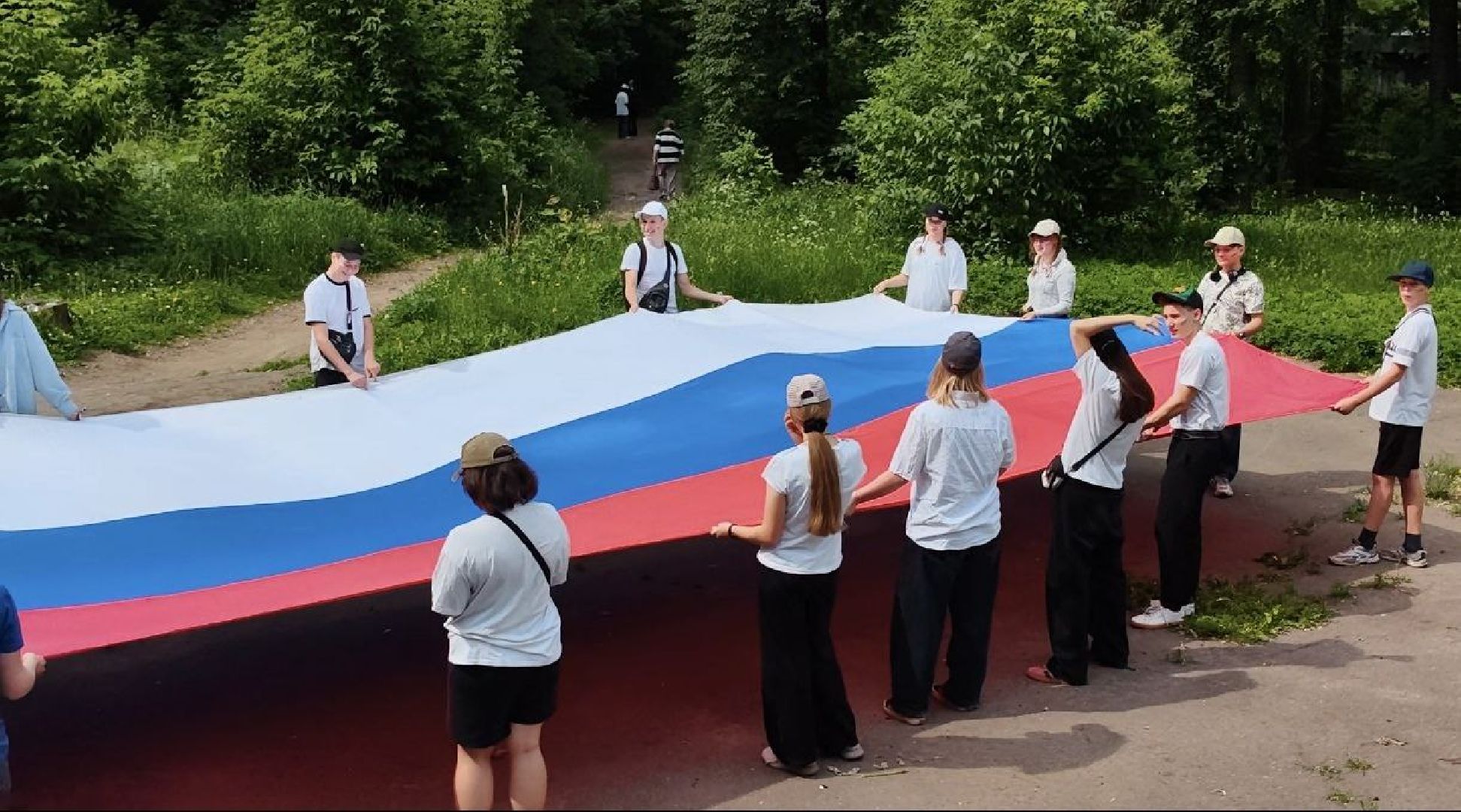 флешмоб, акция, день россии,  волонтеры, молодежь,