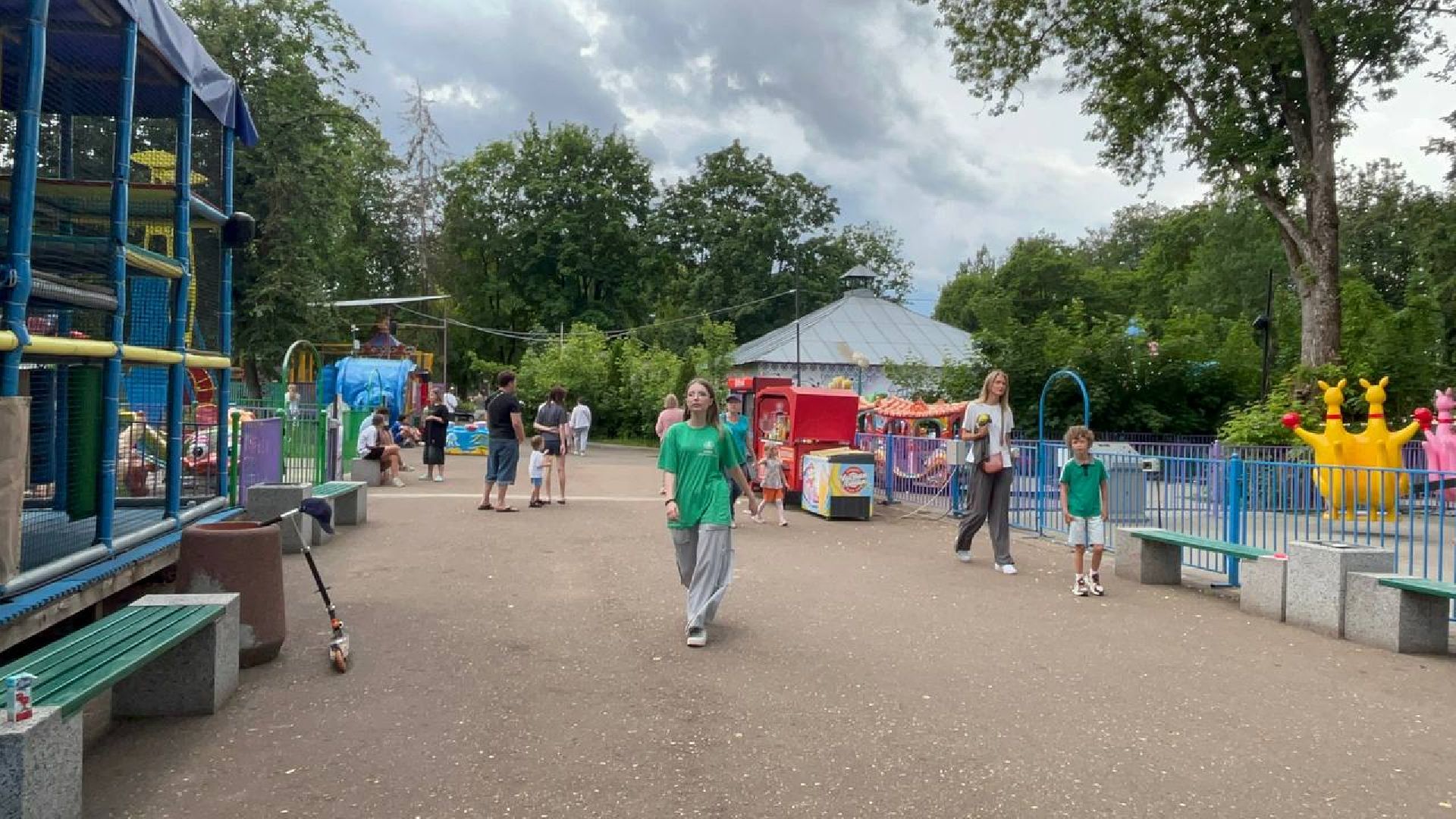 Истра, парк аттракционов, дети,