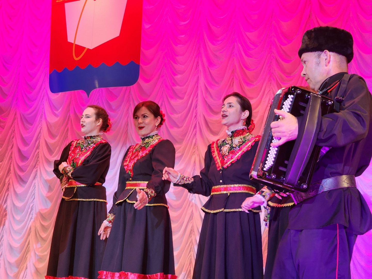 фрязино, день россии, праздничный концерт, дши,