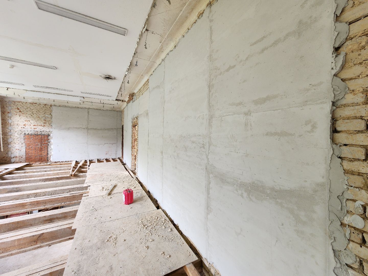 чехов, улица чехова, центр детского творчества, капитальный ремонт, реконструкция, обновление, внутренняя отделка, выравнивание стен, оштукатуривание стен, трассировка стен, демонтажные работы, фасадные и кровельные работы,замена инженерных сетей, госпрограмма московской области,