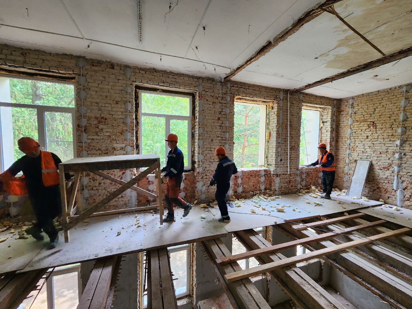 чехов, улица чехова, центр детского творчества, капитальный ремонт, реконструкция, обновление, внутренняя отделка, выравнивание стен, оштукатуривание стен, трассировка стен, демонтажные работы, фасадные и кровельные работы,замена инженерных сетей, госпрограмма московской области,