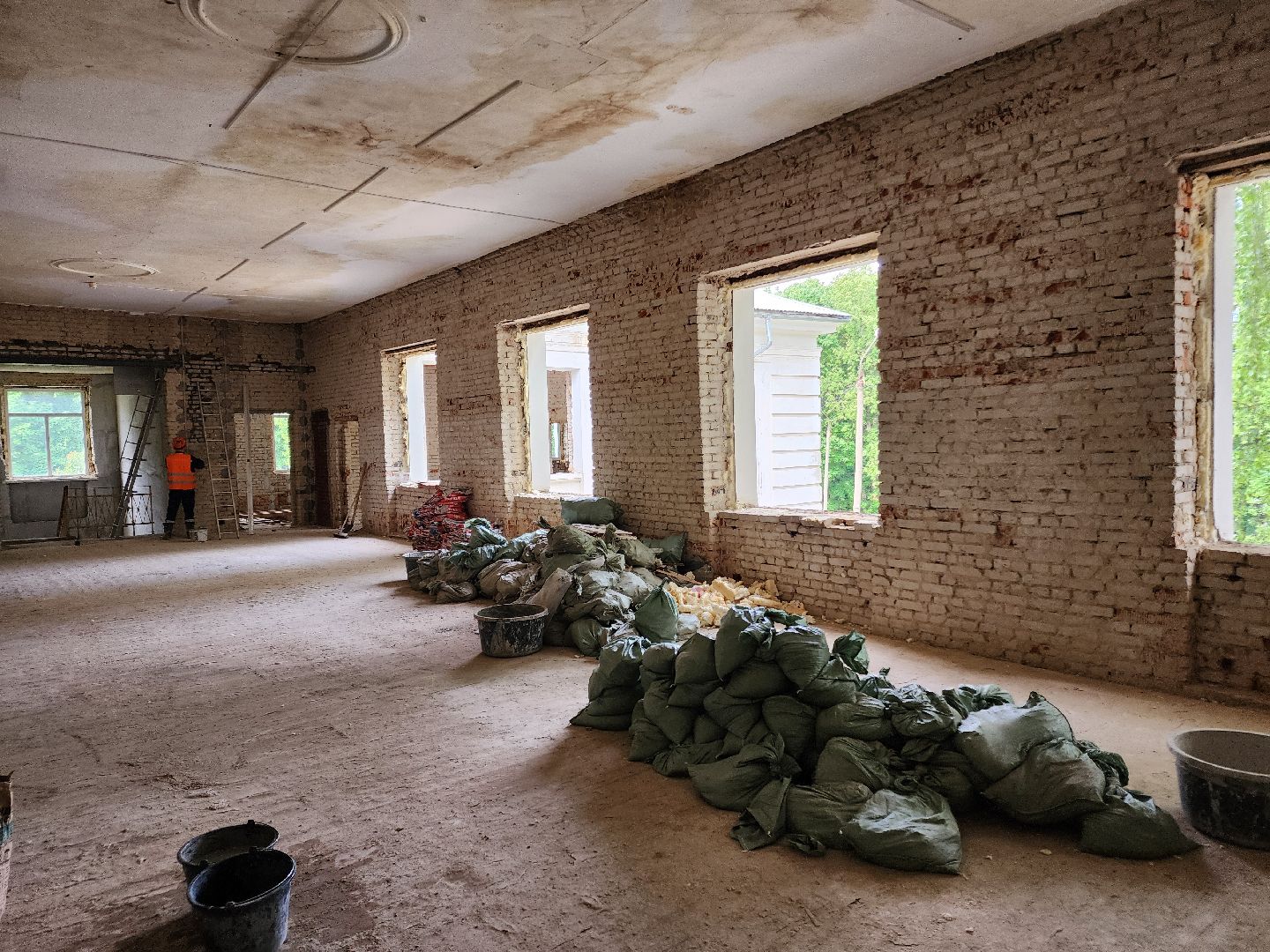 чехов, улица чехова, центр детского творчества, капитальный ремонт, реконструкция, обновление, внутренняя отделка, выравнивание стен, оштукатуривание стен, трассировка стен, демонтажные работы, фасадные и кровельные работы,замена инженерных сетей, госпрограмма московской области,