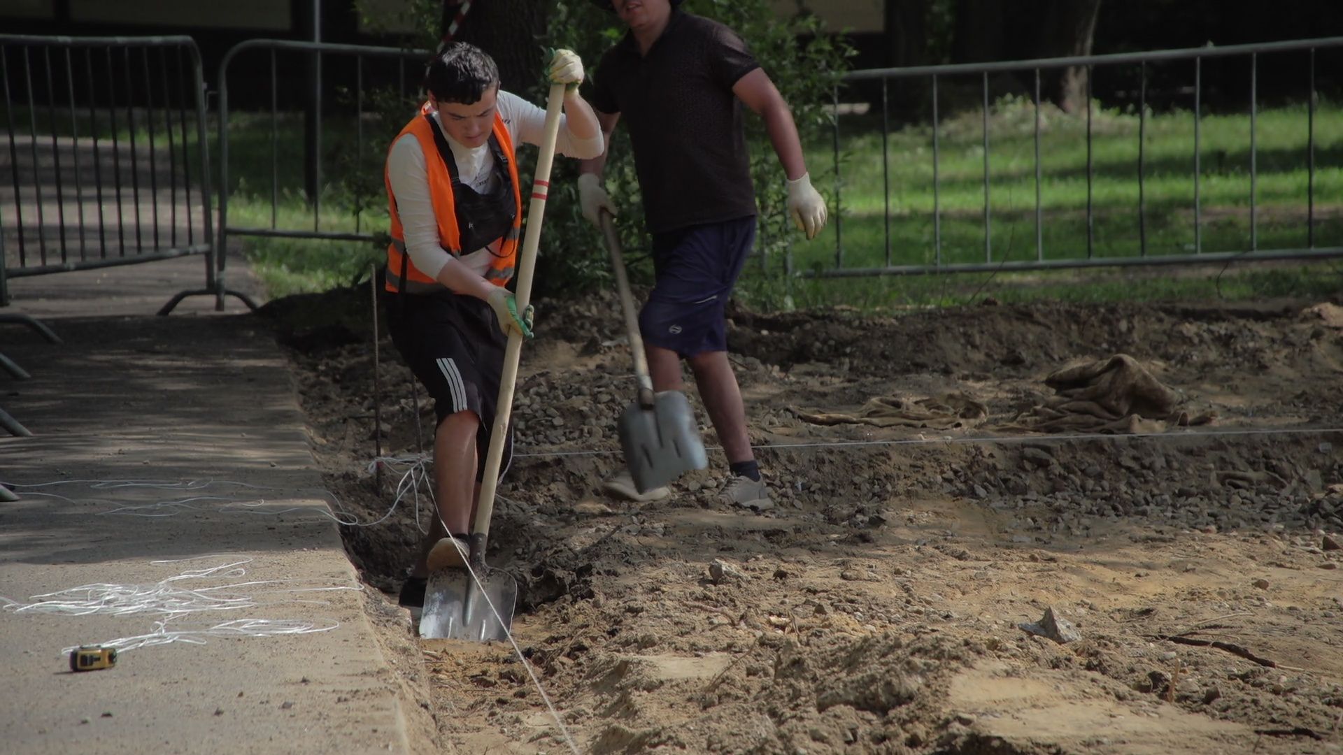 Реутов, парк, фабричный пруд, площадка для детей,