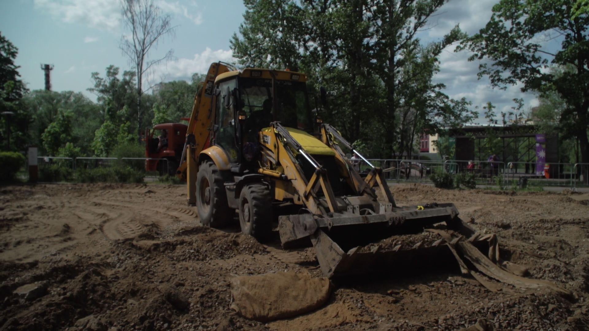Реутов, парк, фабричный пруд, площадка для детей,