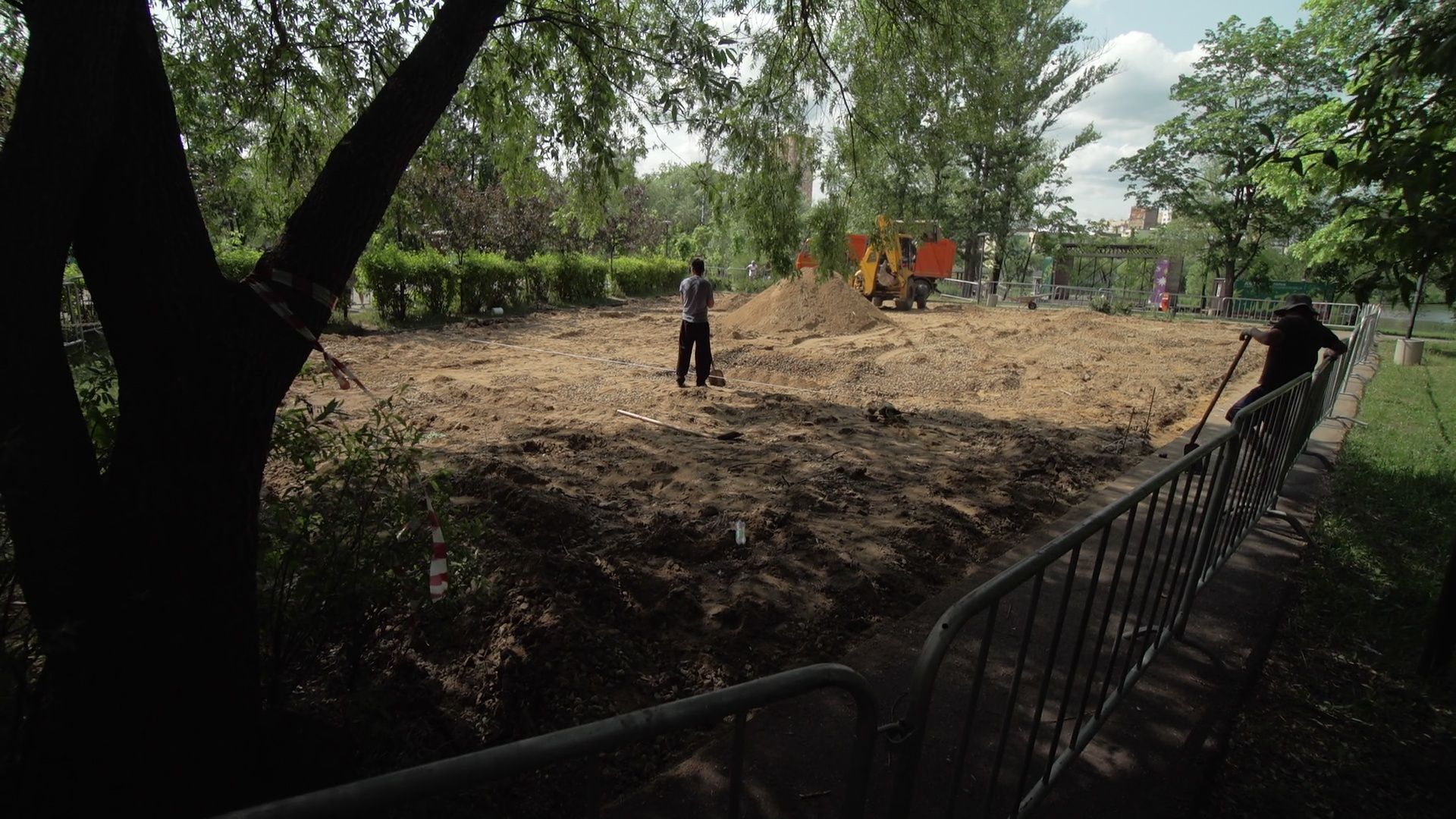 Реутов, парк, фабричный пруд, площадка для детей,