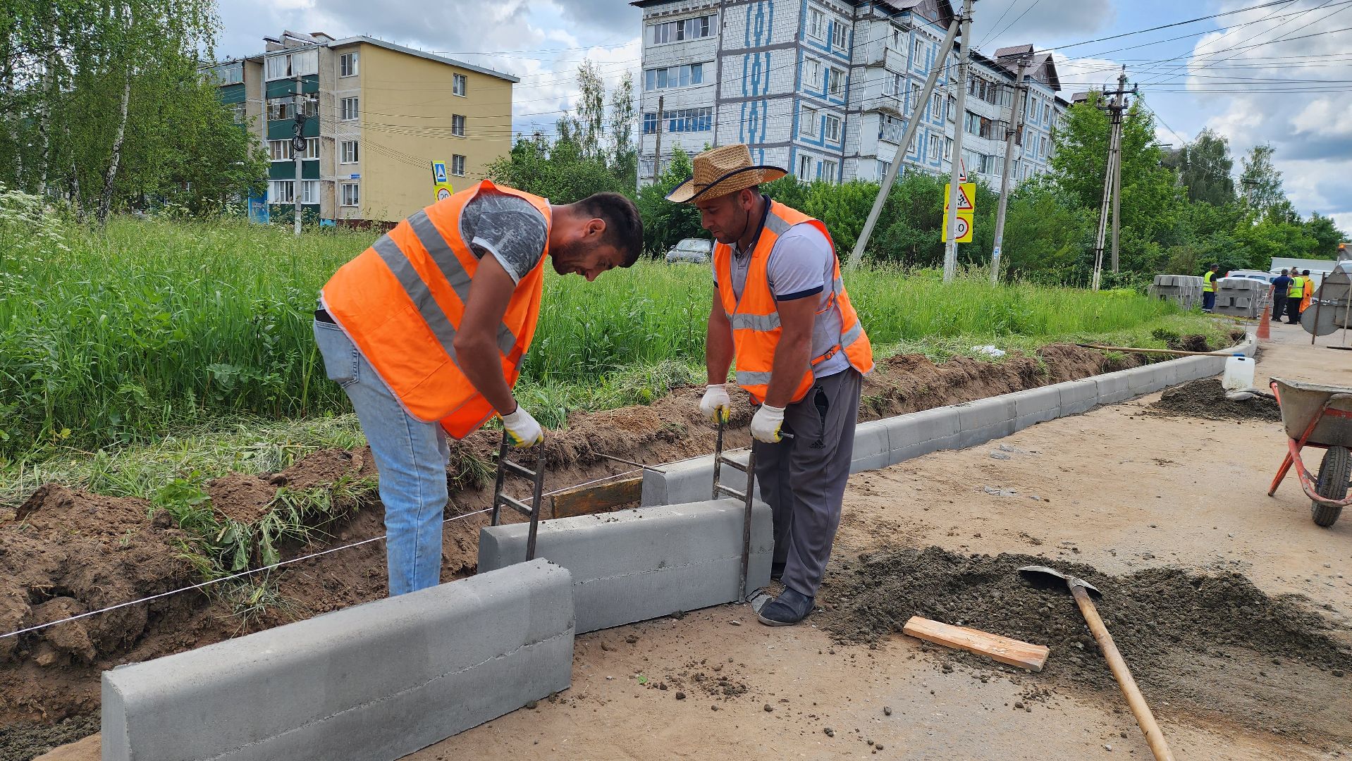 истра, ремонт дорог, строительство тротуара,