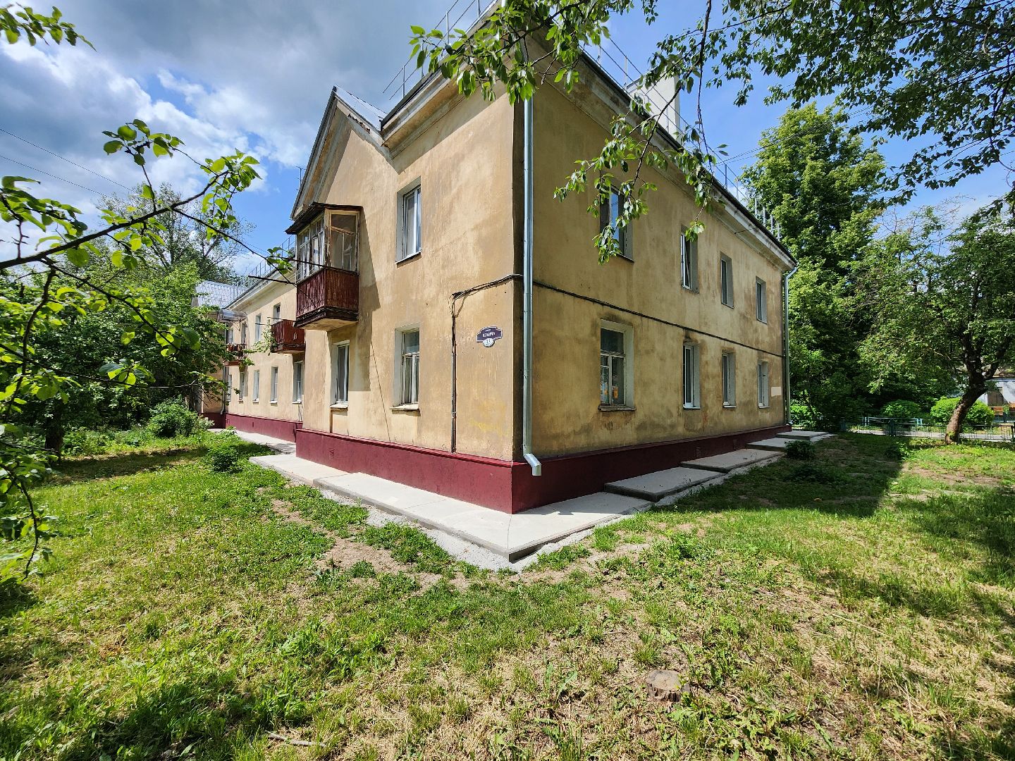 чехов,  улица ильича 33, жилой дом, капитальный ремонт фундамента, капремонт отмостки и цоколя, укрепление и усиление фундамента, реконструкция, обновление, инженерные сети, благоустройство двора, фонд капитального ремонта московской области,