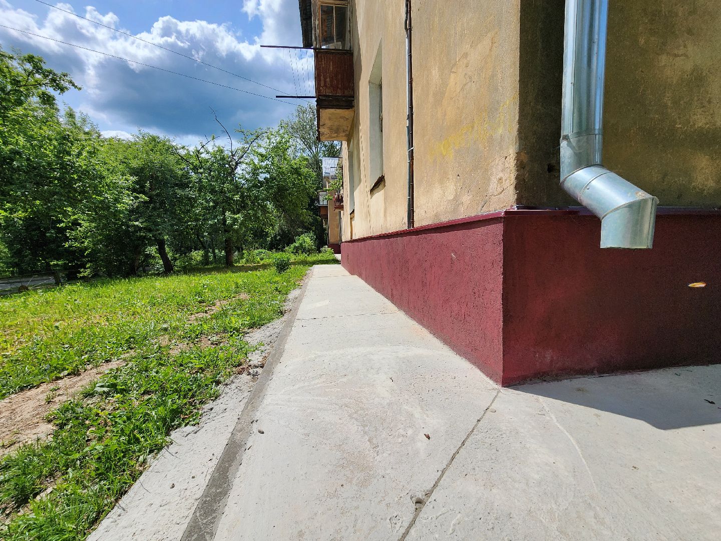 чехов,  улица ильича 33, жилой дом, капитальный ремонт фундамента, капремонт отмостки и цоколя, укрепление и усиление фундамента, реконструкция, обновление, инженерные сети, благоустройство двора, фонд капитального ремонта московской области,