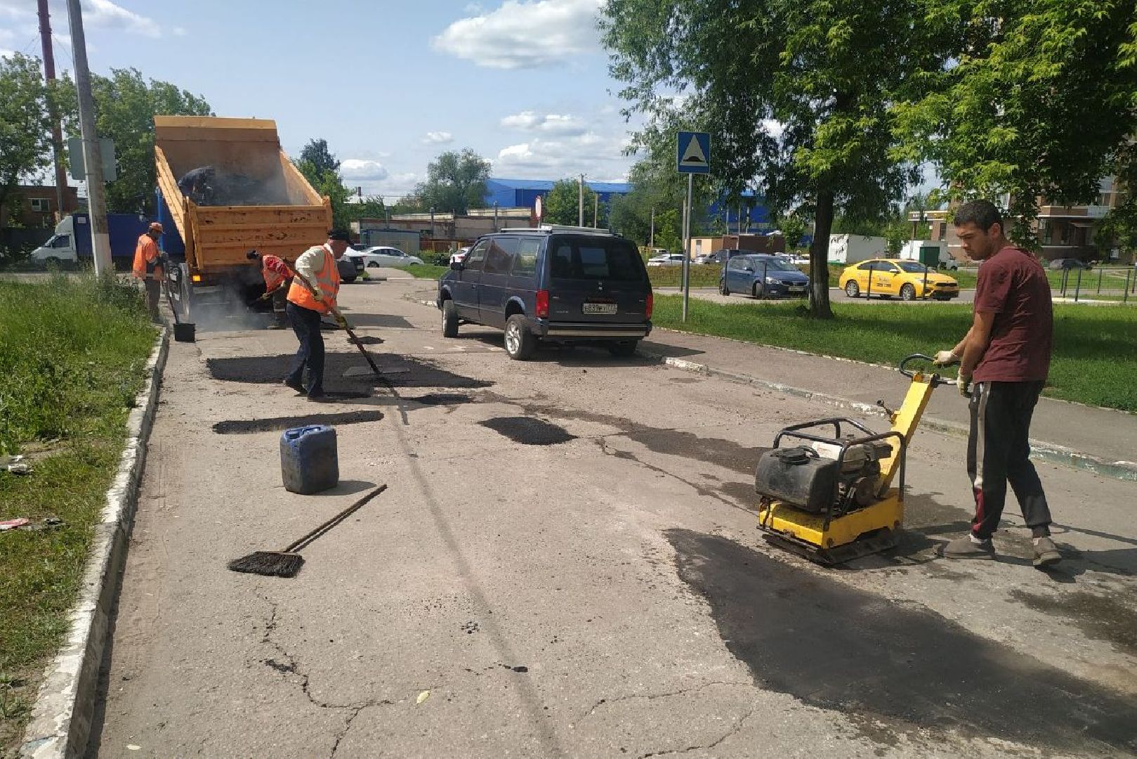 ивантеевка, вертикалки, ямочный ремонт, внутриквартальная дорога, проезд, ямы на дорогах, коммунальная служба,