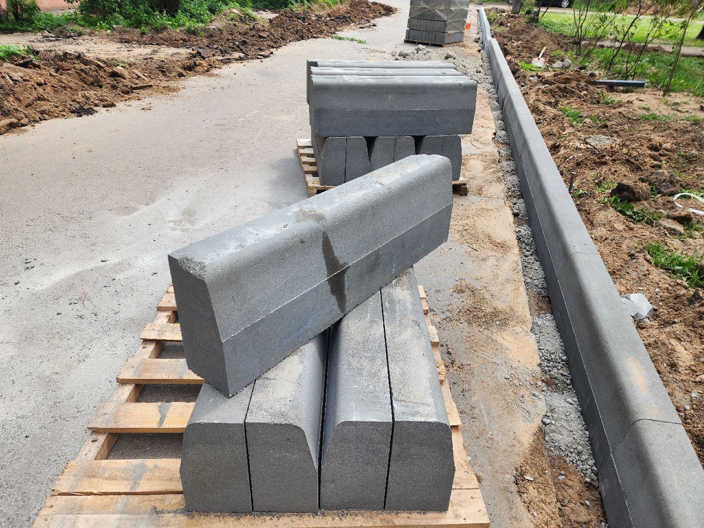 красноармейск, городской округ пушкинский, благоустройство дворов, замена бордюров,